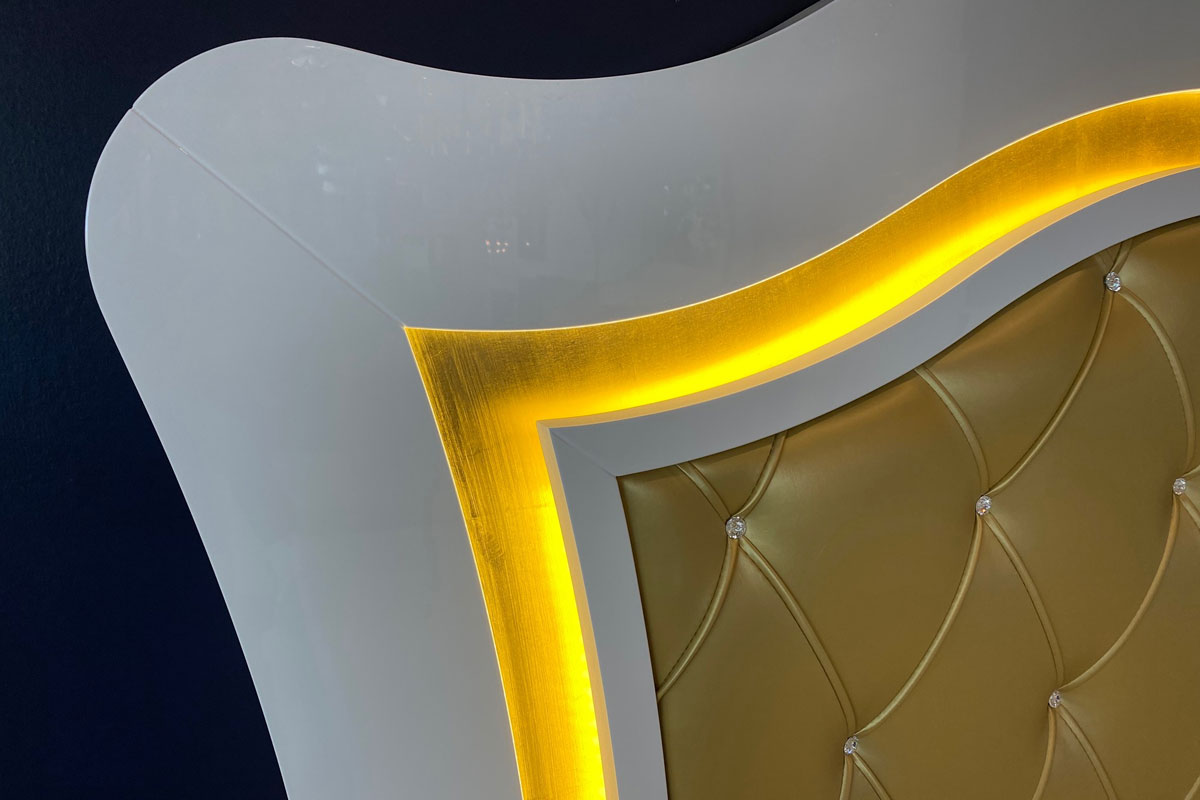 BEDROOM Stock Classic Queen Size Bedroom Set with Tufted Upholstery and Swarovski Buttons