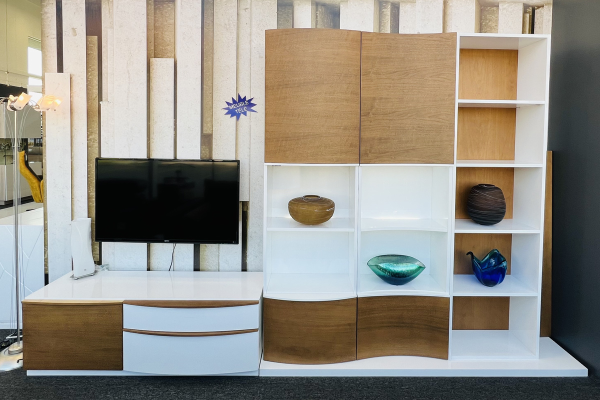 CLEARANCE Fenicia Wall Unit Furniture store in Montreal