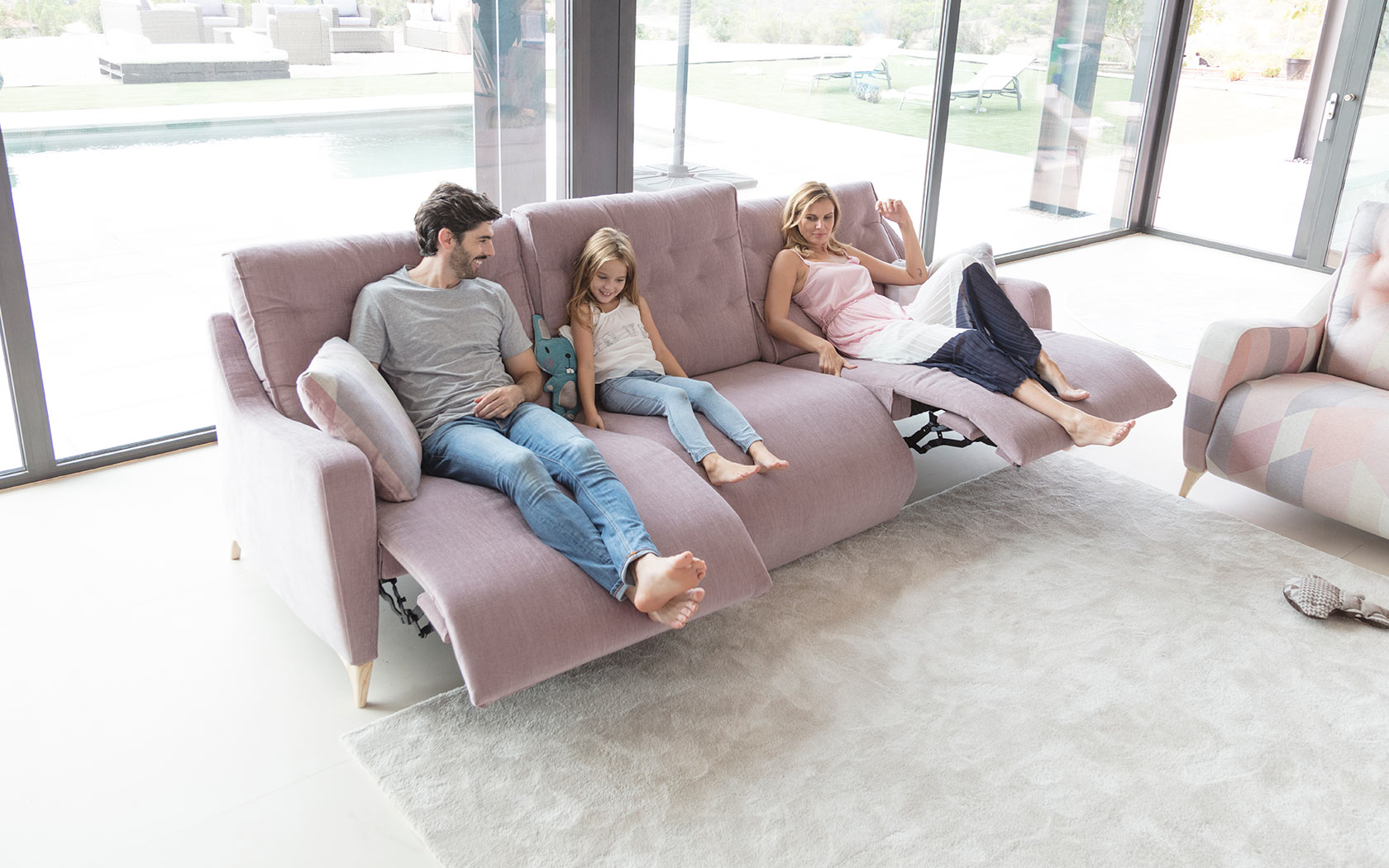Modern Sectional Sofas Avalon Fama