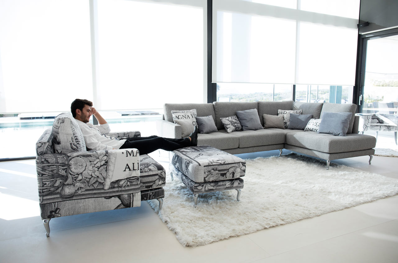 Modern Lounge Chair Opera