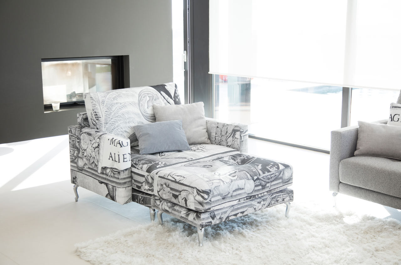 Modern Lounge Chair Opera