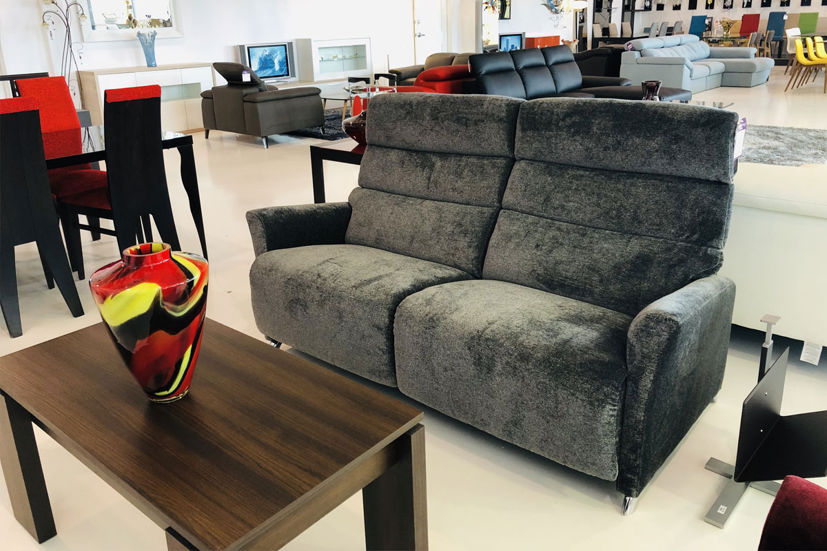 LIVING ROOM Stock Travis Sofa Furniture store in Montreal