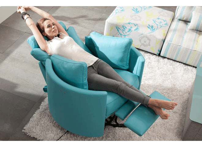 Modern European leather recliner Montreal