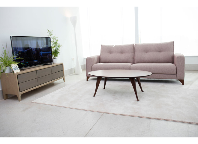 Modern European table Montreal