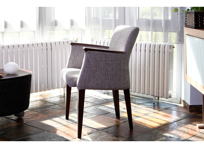 Modern European chair Montreal