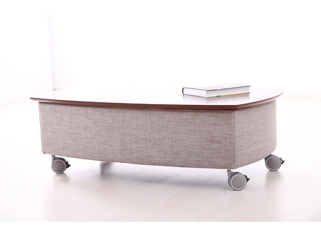 Modern European table Quebec