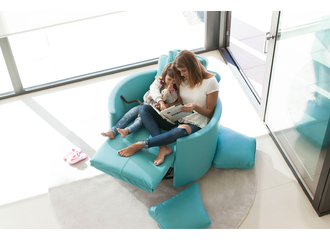 Contemporary recliner Ottawa