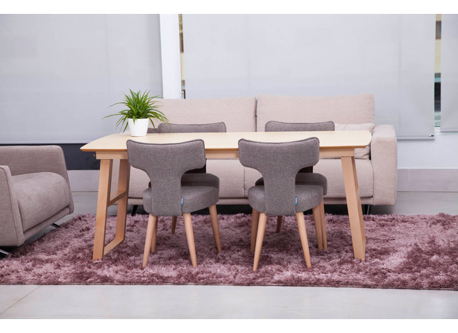 Modern European table Quebec
